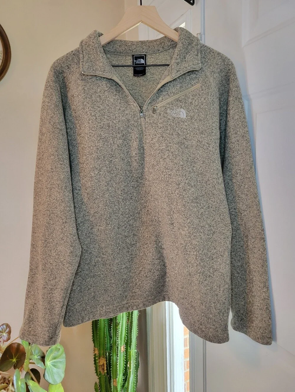 The North Face Gray Heathered Knit Fleece Quarter-Zip Pullover, Size Mens Large